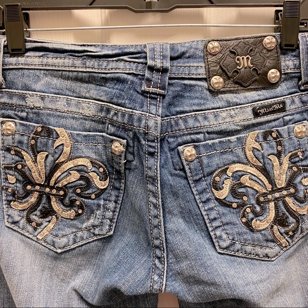 Miss Me Cropped Jeans Size 26